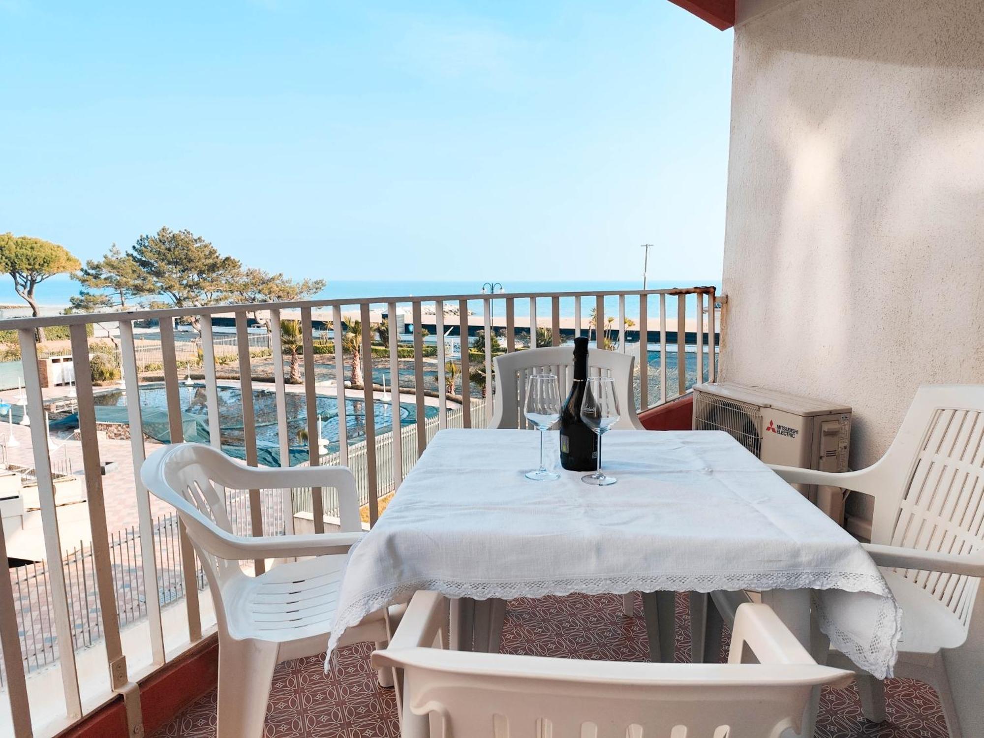 Apollo Fronte Mare Lejlighed Lido di Jesolo Eksteriør billede